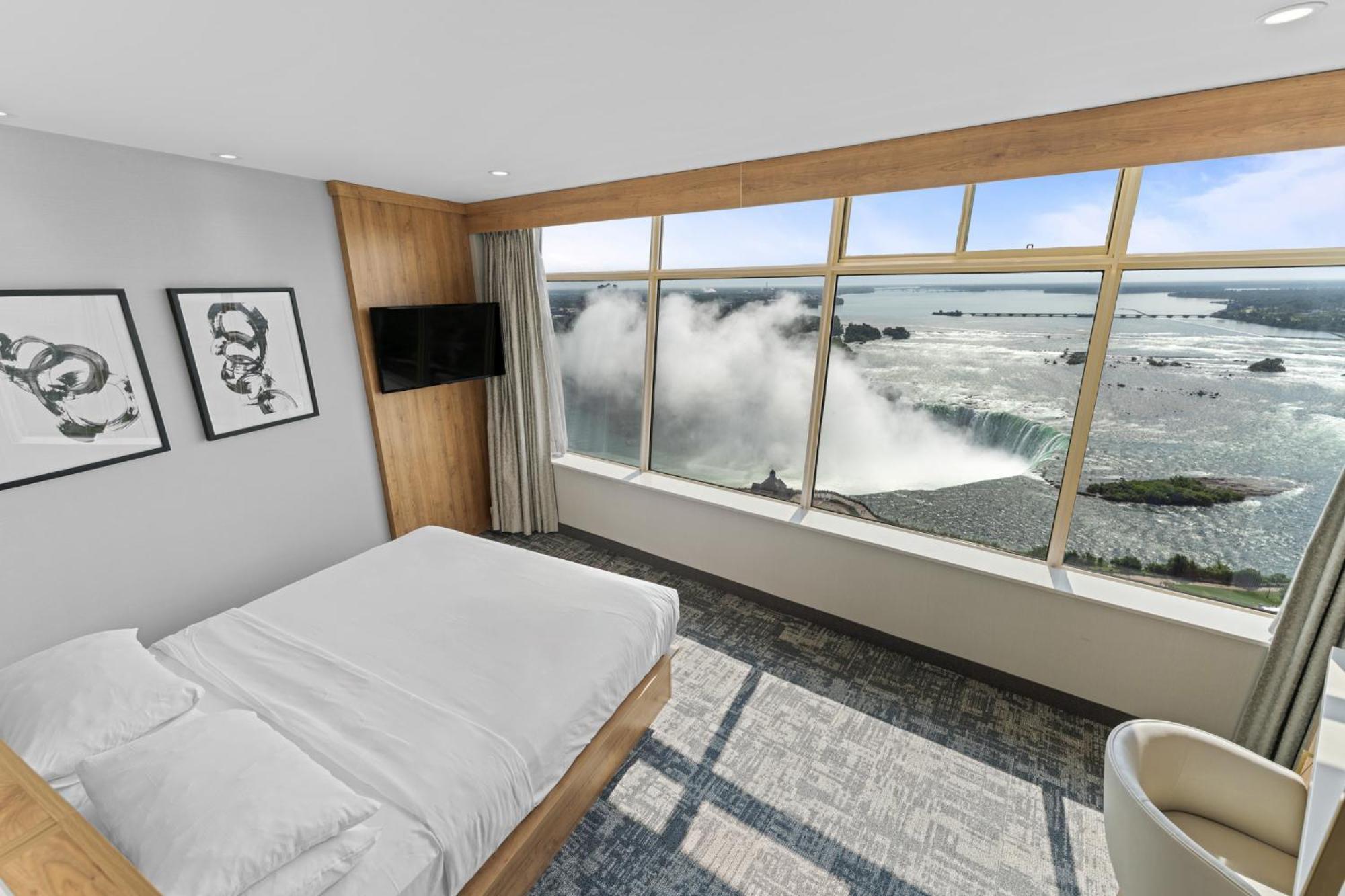 Tower Hotel At Fallsview Niagara Bagian luar foto