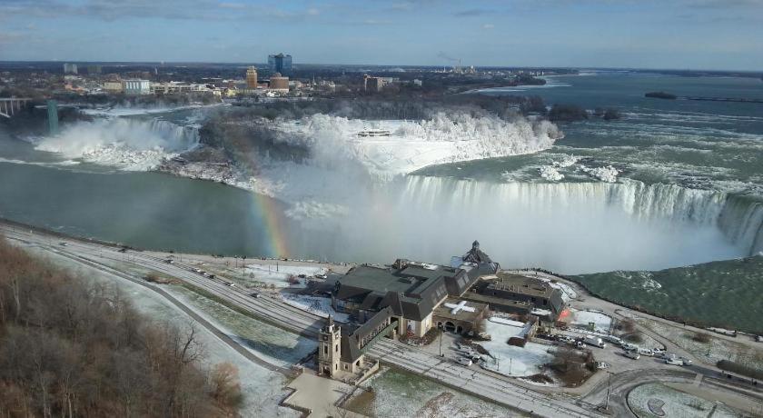Tower Hotel At Fallsview Niagara Bagian luar foto