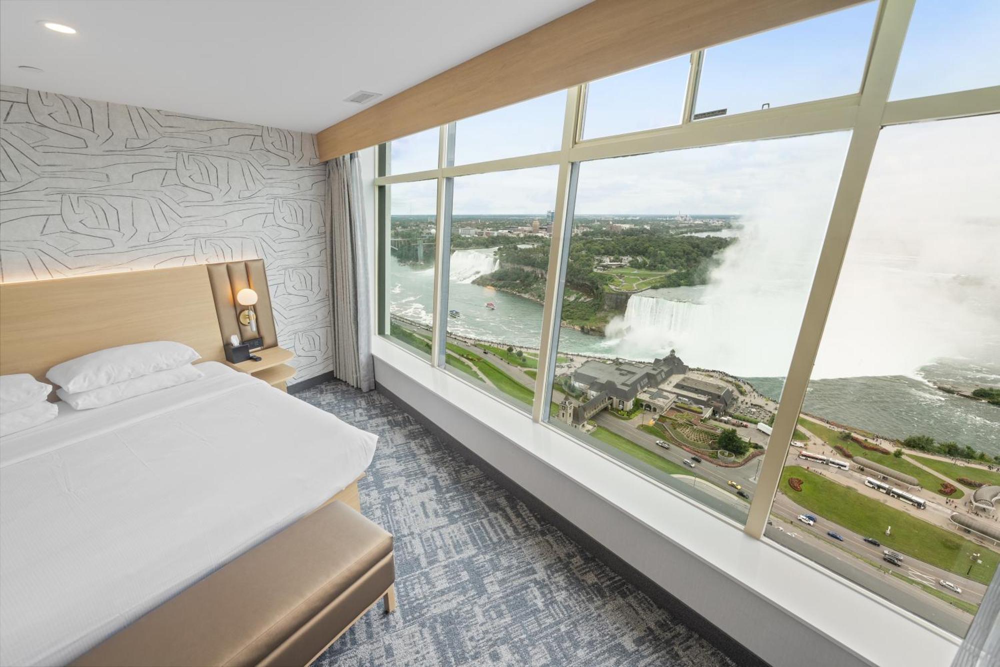 Tower Hotel At Fallsview Niagara Bagian luar foto